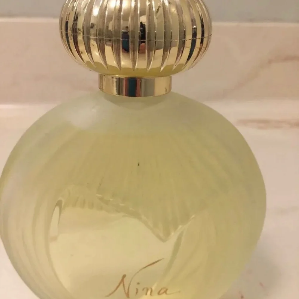 Nina Ricci Vintage 4.5” Nina Ricci Medium Factice Dummy Display Nina Bottle